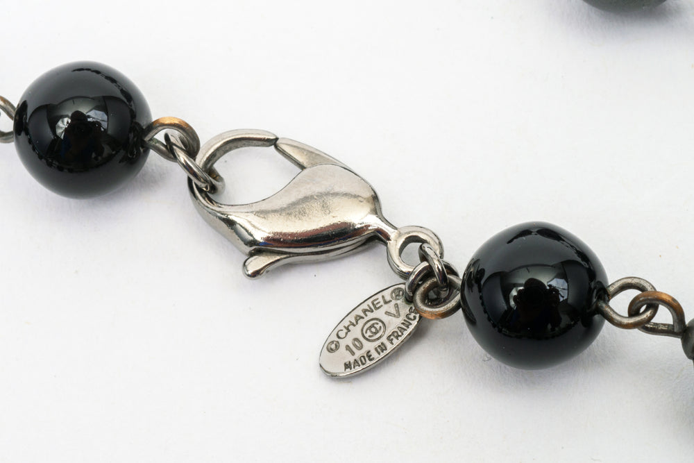 Chanel Ruthenium Pearl Beaded CC Long Necklace Black – Luxmary Handbags