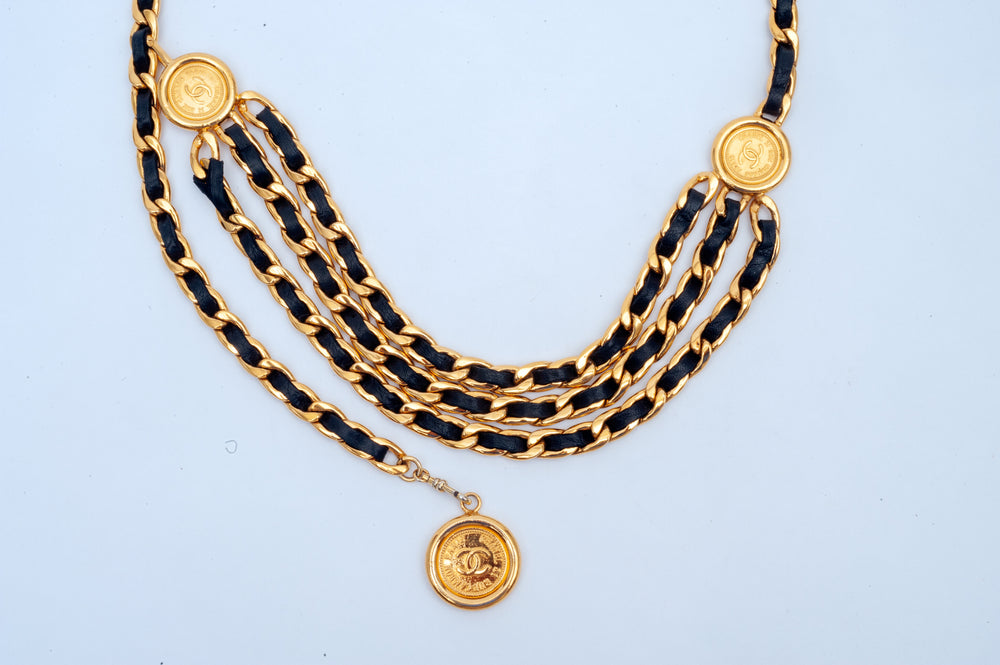 Chanel Vintage Chain 31 Rue Cambon Paris Belt Gold Tone – Coco Approved  Studio