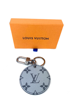 Louis Vuitton M01392 Trunk Pouch Bag Charm and Key Holder, Silver, One Size